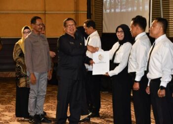 Penyerahan Petikan SK Bupati Tentang Pengangkatan PPPK JF Guru Pemkab Tulungagung Formasi Tahun 2022