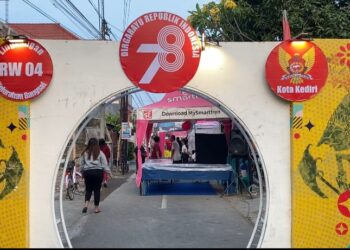 Lingkungan RW 04 Kelurahan Bangsal Gelar Bazar UMKM dan Seni Jaranan