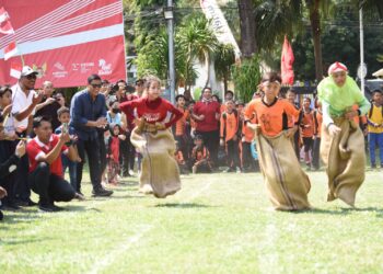 Semarak HUT RI ke-78 Dengan Berbagai Lomba Agustusan dan Pameran Alutsista, Wali Kota Kediri Harapkan Pelajar Paham Makna di Balik Kemerdekaan