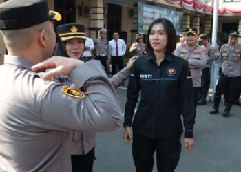 Kapolres Kediri Kota Pimpin Gaktiplin Polwan Polres Kediri Kota