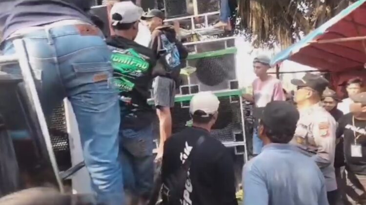 Langgar Kesepakatan, Polisi Bongkar Sound System Peserta Karnaval di Blitar