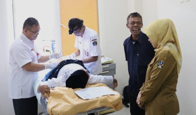 Rayakan HUT Ke -3 ,  RSUD Srengat Blitar Gelar Khitanan Massal dan Santunan Anak Yatim Piatu