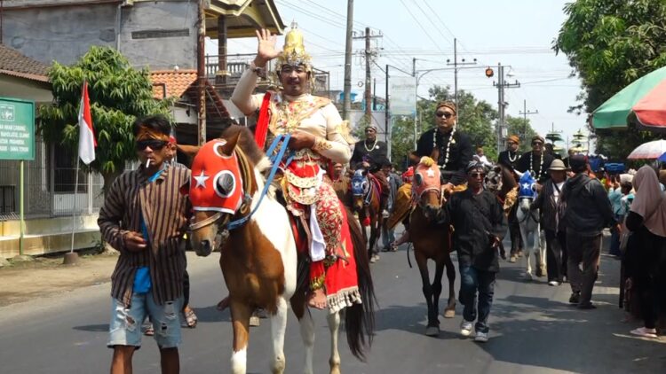 Kreatif Dan Meriah, Pawai Karnaval HUT RI Di Desa Gondanglegi Prambon Nganjuk