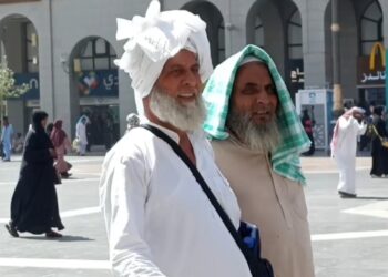 Madinah Cuaca Panas, Cegah Dehidrasi Jamaah Umrah  Dihimbau Banyak Minum Air