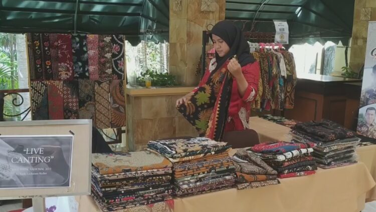 Belajar Mencanting, Memupuk Semangat Lestarikan Batik