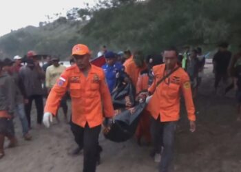 Wisatawan Hilang Tersapu Ombak Di Pantai Sanggar Tulungagung Ditemukan Meninggal