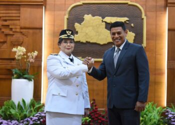 Gubernur Jawa Timur Khofifah Resmi Lantik Pengganti Mas Abu