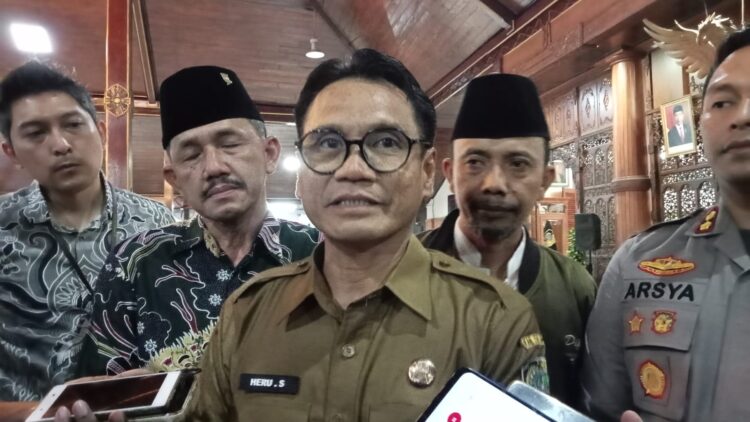 Batas Akhir Selesai, Pemkab Tulungagung Ambil Alih Penertiban Tugu Silat