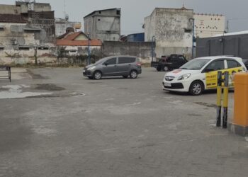 Parkir Roda 4 di Jalan Dhoho Kota Kediri Dipindahkan ke Kantong Parkir Jalan Stasiun
