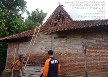 Ratusan Rumah Warga Tulungagung Rusak Terdampak Angin Puting Beliung, Satu Rumah Roboh