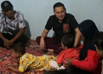 Balita Lumpuh Bikin Ketua PSI Kota Kediri Terenyuh