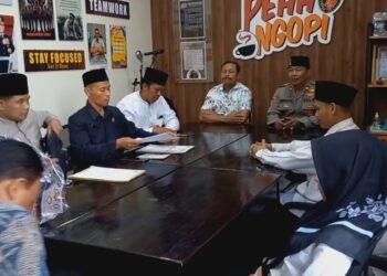 Seorang Tahanan Di Trenggalek Langsungkan Pernikahan Di Kantor Polisi