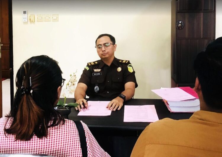 Caci Maki Rekan Arisan di Medsos, Perempuan di Tulungagung Terancam 4 Tahun Penjara