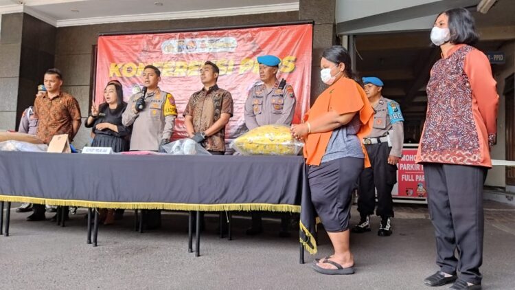 Gak Rukun dengan Suami, Ibu Asal Ngantru Tega Racun Anak hingga Tewas