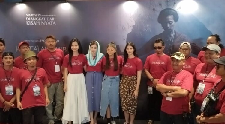 Ratusan Pecinta Film Memadati Pemutaran Perdana Film Sinden Gaib