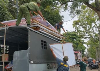 Ribuan Alat Peraga Kampanye Di Tulungagung Ditertibkan