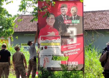 Langgar Aturan, Ribuan Baliho Capres Dan Caleg Dicopot