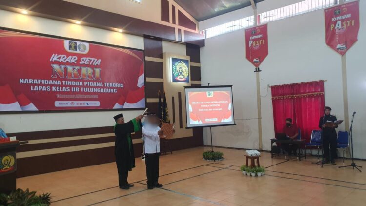 Bebas Bulan April, Napiter JAD Ucap Janji Setia Kepada NKRI di Lapas IIB Tulungagung