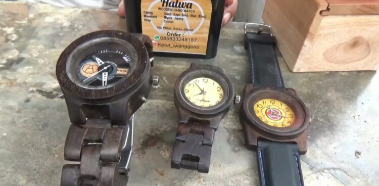 Unik, Jam Tangan Dari Bahan Kayu Sonokeling