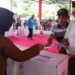 Simulasi Pencoblosan Pemilu 2024, Warga Kesulitan Melipat Kembali Surat Suara