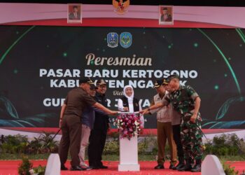 Diresmikan Gubernur Jatim Pasar Baru Kertosono Jadi Pasar Tradisional Pertama dengan Travelator di Nganjuk