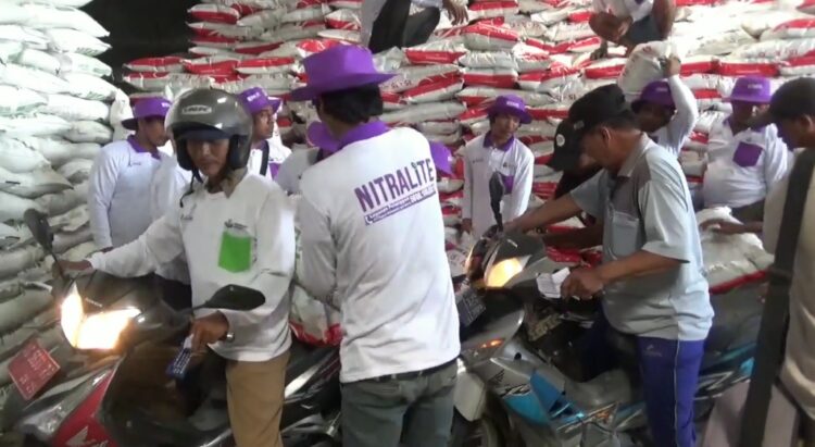 Ribuan Petani Serbu Gebyar Diskon Pupuk Di Tulungagung
