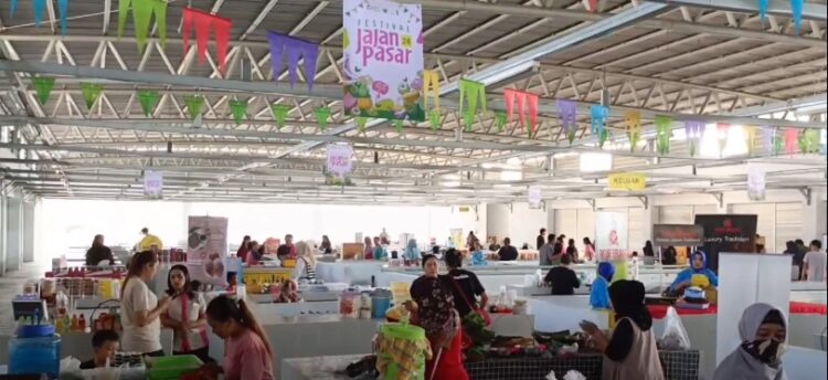 Melihat Kemeriahan Festival Jajanan Pasar di Kota Kediri