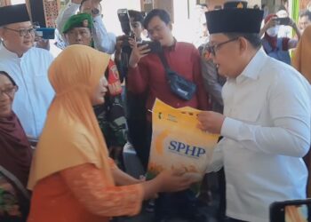 PJ Gubernur Jatim Pantau Pasar Murah Pemrov Jatim Di Kota Kediri