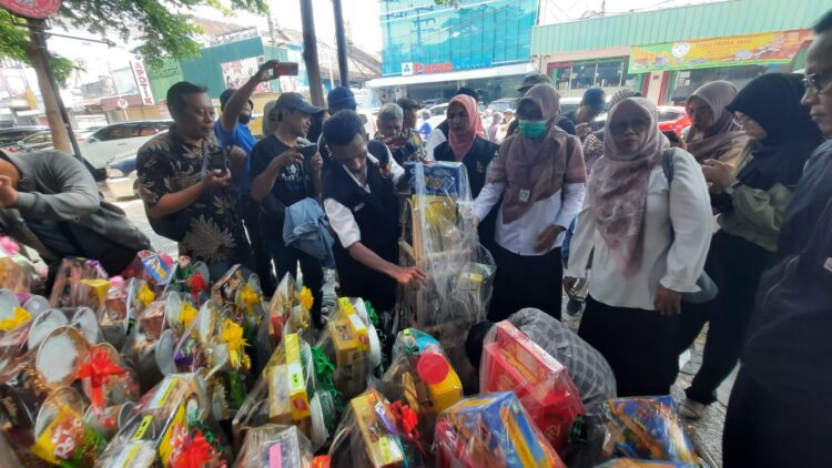 Disperdagin Kota Kediri Adakan Sidak Parcel Lebaran di 4 Toko dan Swalayan