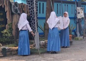 Diduga Mencuri Uang, 4 Siswi Dikeluarkan Dari Sekolah Sekaligus