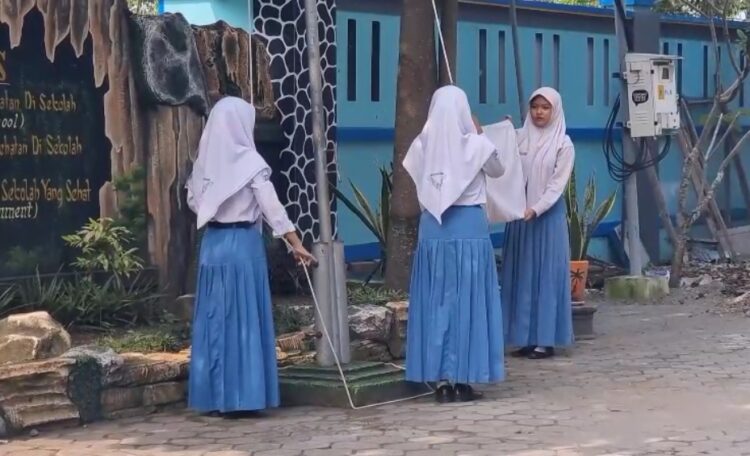 Diduga Mencuri Uang, 4 Siswi Dikeluarkan Dari Sekolah Sekaligus