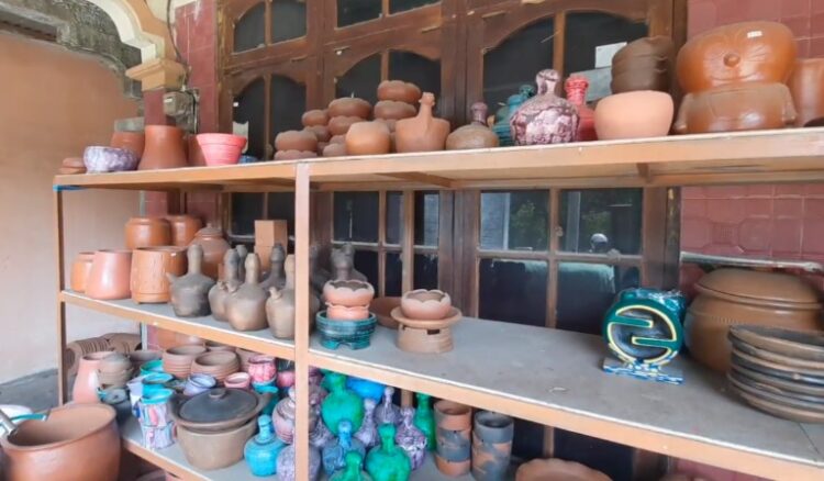 Inspiratif Jaga Warisan Budaya Pasutri di Blitar Mampu Raih Omset Puluhan Juta