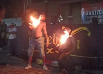 Komunitas Jeep Blitar Gelar Atraksi Kesenian Ekstrim