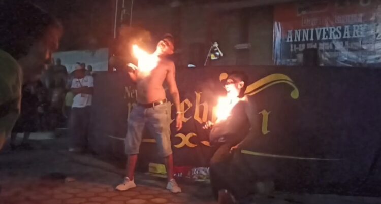 Komunitas Jeep Blitar Gelar Atraksi Kesenian Ekstrim