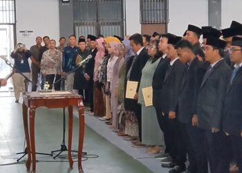 Lantik Ratusan PPS Trenggalek, KPU Ingatkan Tak Hanya Kejar Gaji