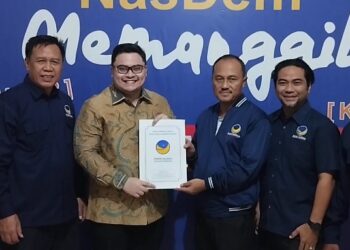 Bupati Kediri Daftar Dan Kembalikan Berkas Ke Partai Nasdem Untuk Maju Dalam Pemilihan Kepala Daerah