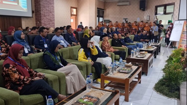 DINSOS P3A Nganjuk Bersama Kemensos RI Gelar Pengobatan Katarak Gratis