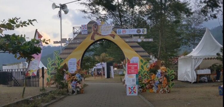 Desainer Pelajar Dan Disabilitas Ikuti East Java Fashion Harmony di Tulungagung, Ajang Kreativitas Pegiat Wastra Jatim