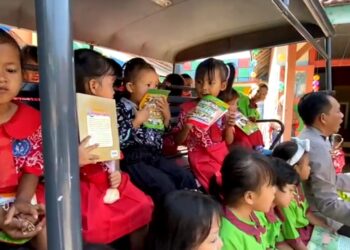  Nyentrik, Polisi Edukasi Anti Bullying Dengan Media Wayang di Kediri