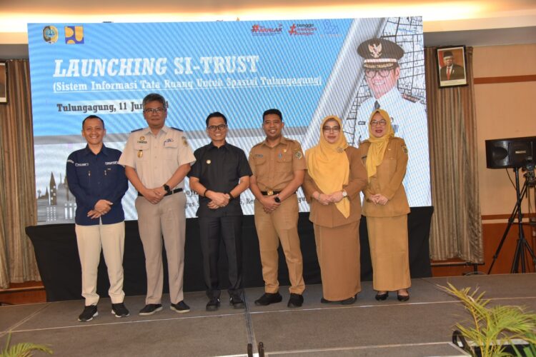 PJ Bupati Tulungagung Launching SI-TRUST, Percepat Pelayanan Informasi Tata Ruang