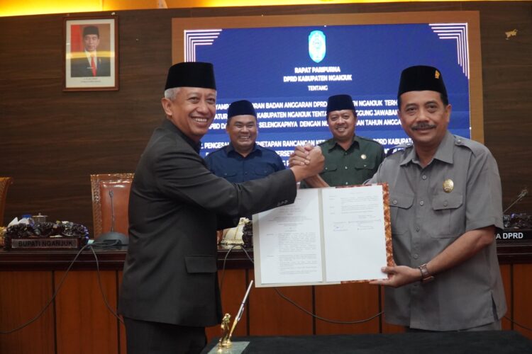 Pj Bupati Nganjuk Hadiri Rapat Paripurna DPRD Kabupaten Nganjuk