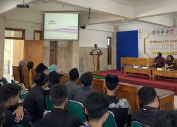 Dinas Pendidikan Kota Kediri Berkolaborasi Dengan YLPA Kediri dan BEM UIT Lirboyo Gelar Seminar Perlindungan Anak