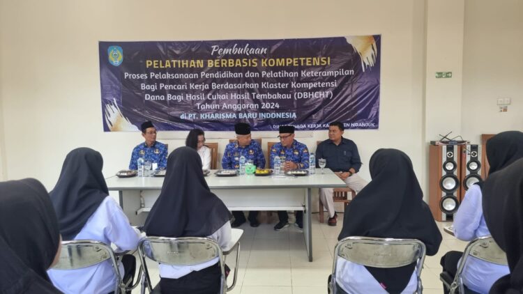Puluhan Pencari Kerja Ikuti Pelatihan Kompetensi Yang Digelar Disnaker