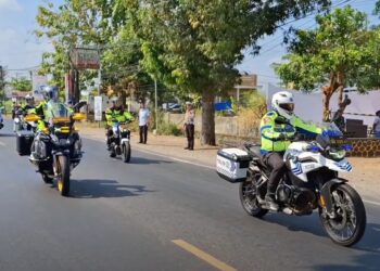 Kapolda Jatim Cek Jalur Lalulintas di Tulungagung, Surabaya Hingga Pacitan Gunakan Sepeda Motor