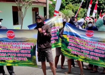Puluhan Warga Demo Kantor PTPN Sepawon Kediri Terkait Ekosistem Lingkungan