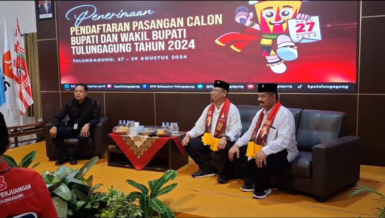 Hari Pertama, KPU Tulungagung Menerima Paslon Maryoto – Didik Daftar Cabup Dan Cawabup