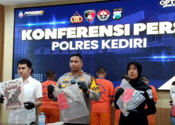 Sekelompok Geng Bermotor Menganiaya Seorang Pemuda Di Kediri Menggunakan Parang, Palu, Dan Selang