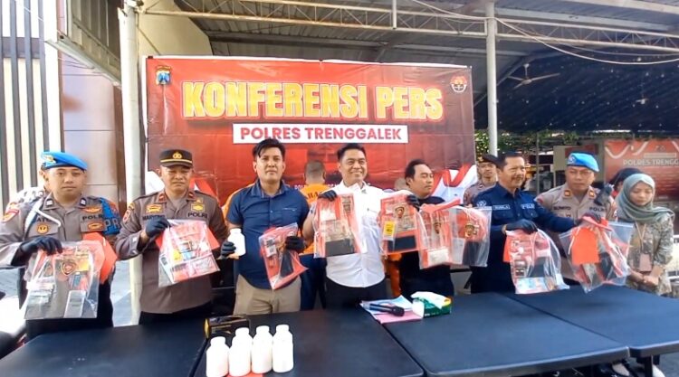 Polres Trenggalek Ungkap Peredaran Narkotika, Amankan 22,64 Gram Sabu Dan 9.377 Pil Dobel L