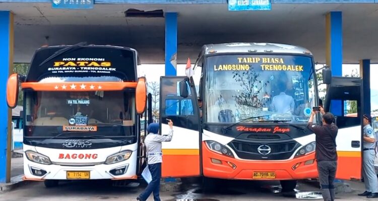 Jelang Long Weekend, Petugas Lakukan Ramcek Di Terminal Trenggalek