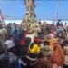 Grebek Tumpeng, Ratusan Warga Rebutan Sayur dan Buah di Pantai Sanggar Tulungagung